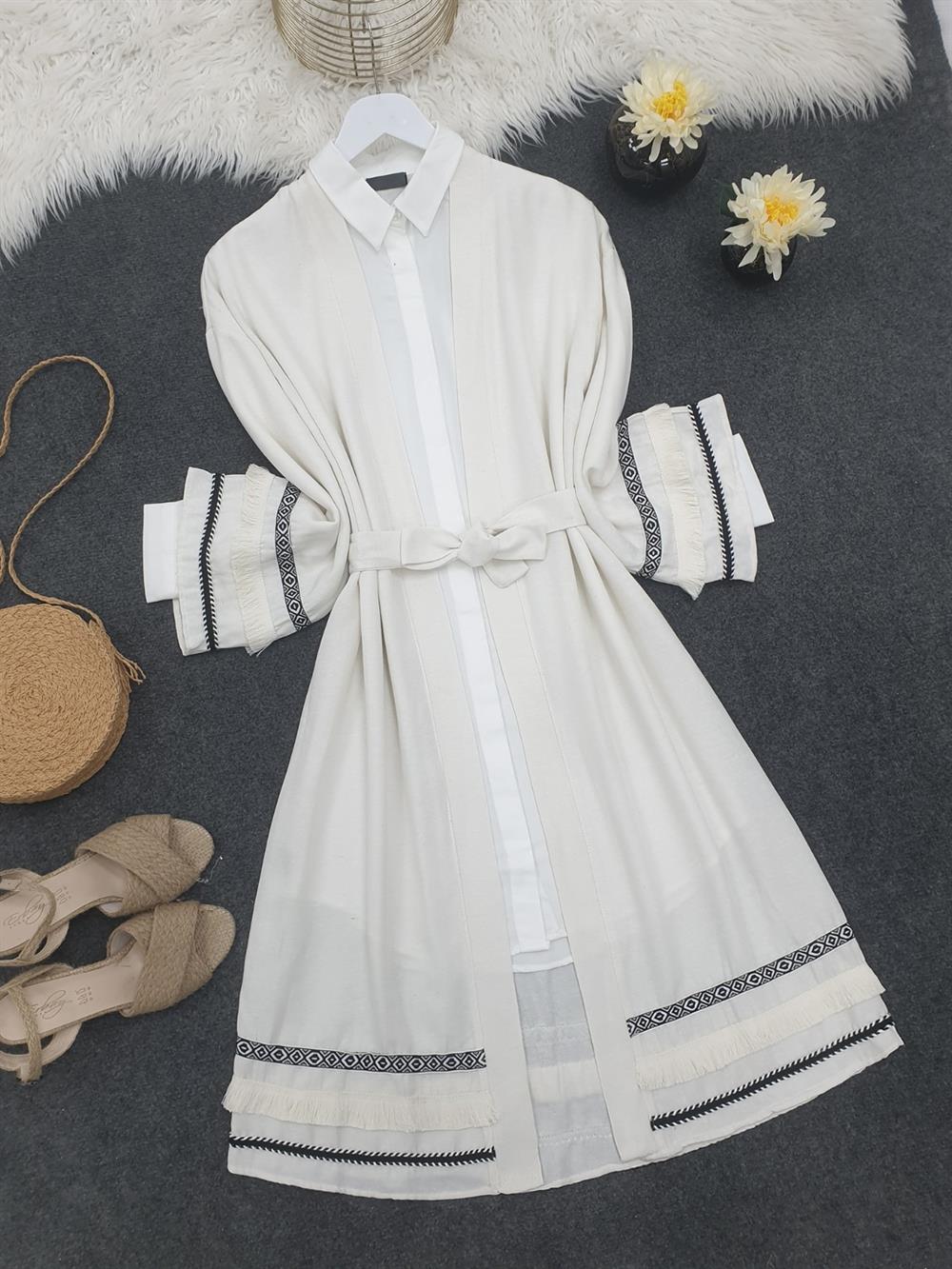 Kolu ve Eteği Püsküllü Kuşaklı Keten Kimono -Beyaz
