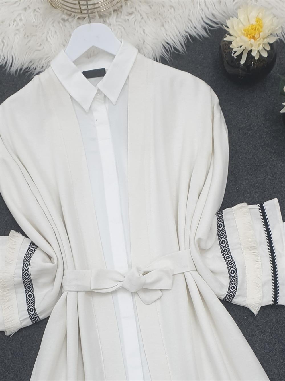 Kolu ve Eteği Püsküllü Kuşaklı Keten Kimono -Beyaz