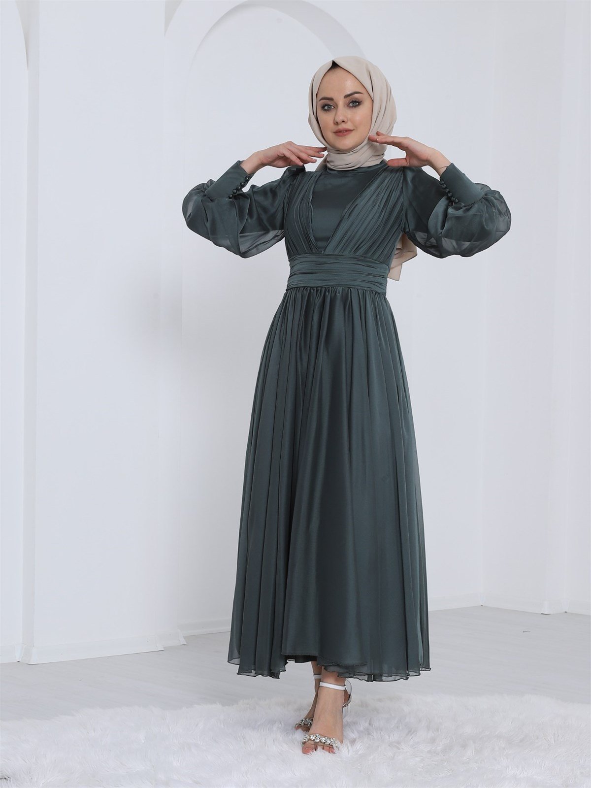Önü Drape Detaylı Kolu Düğmeli Şifon Abiye -Haki