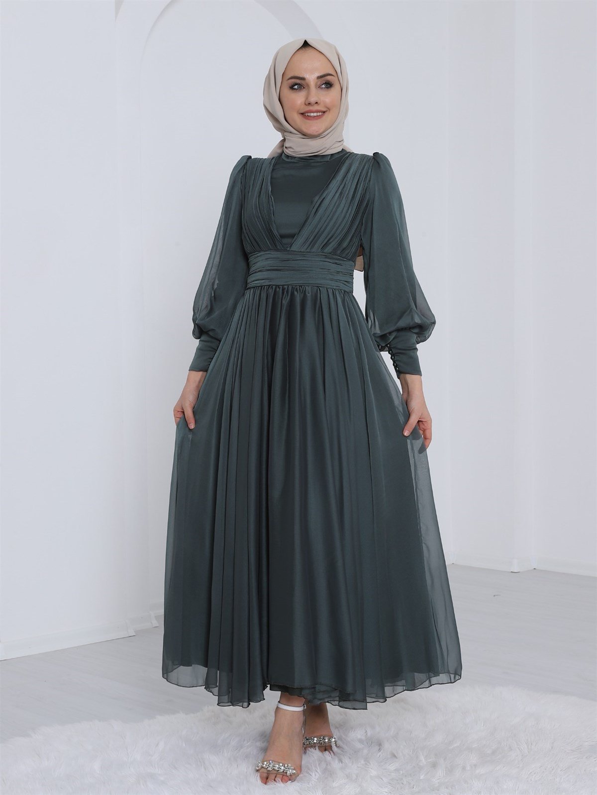 Önü Drape Detaylı Kolu Düğmeli Şifon Abiye -Haki