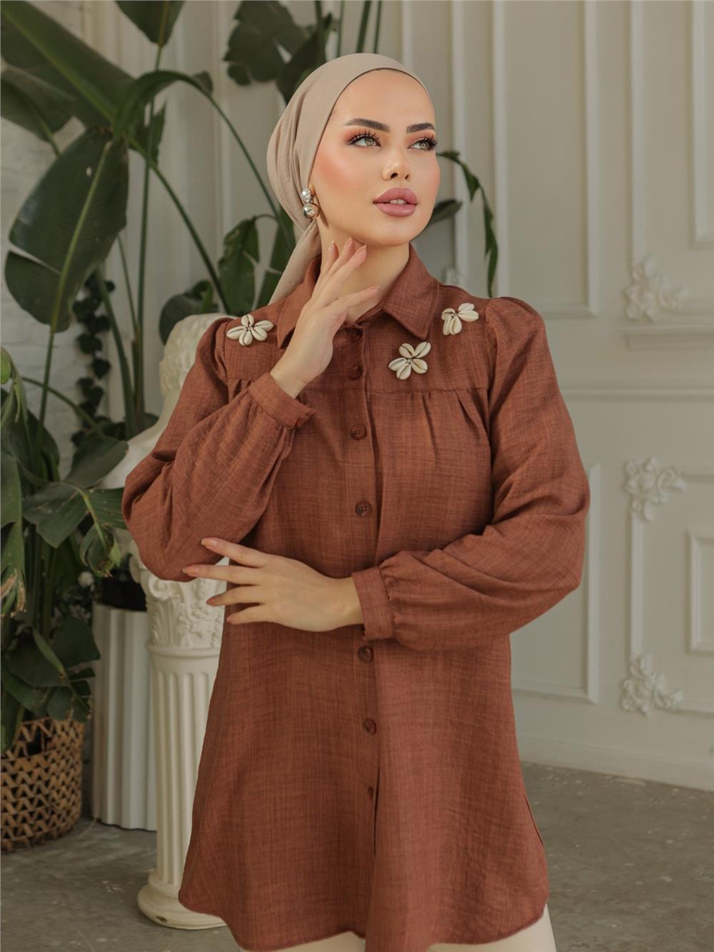 Linen Tunic with Gathered Robe and Special Applique -K. Coffee-186-573-R54