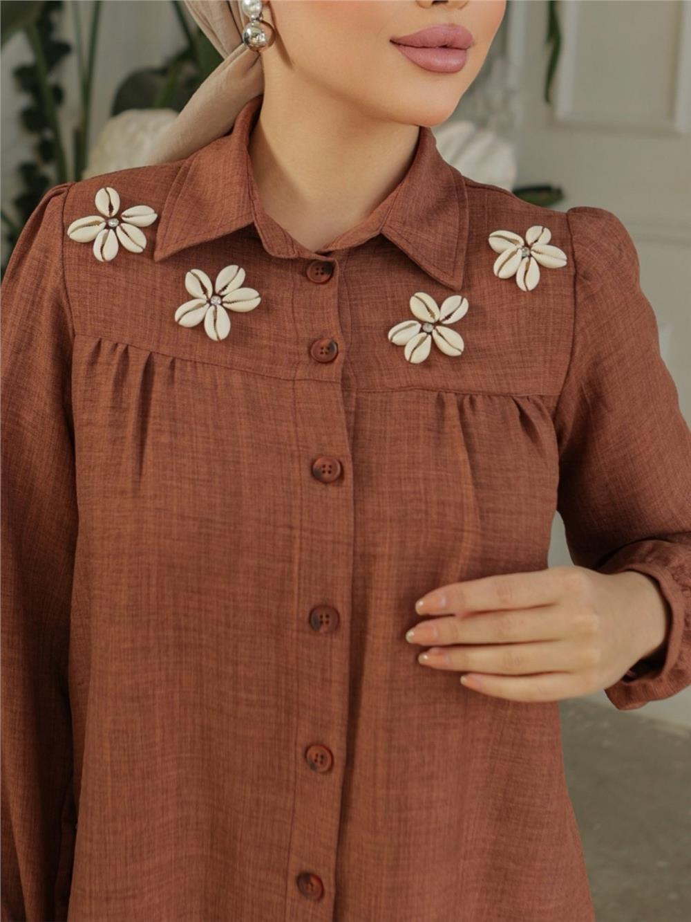 Linen Tunic with Gathered Robe and Special Applique -K. Coffee-186-573-R54