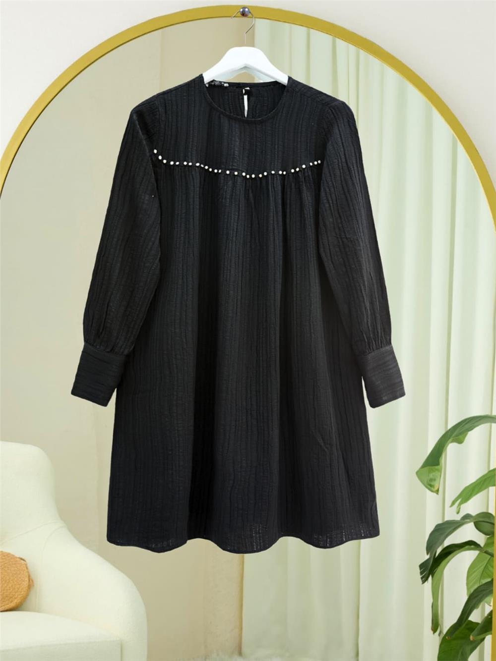 Loose Tunic with Pearls and Stones on Robe and Buttons -Black-186-614-R01