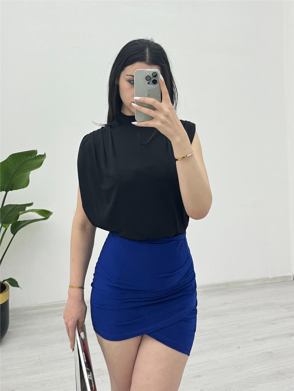Zero Sleeve Padding Sandy Blouse -Black-246-2645-R01