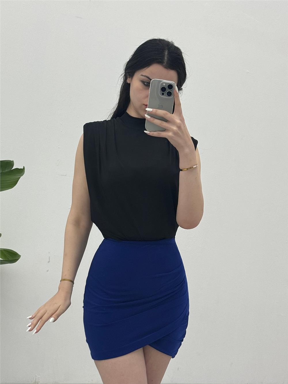 Zero Sleeve Padding Sandy Blouse -Black-246-2645-R01