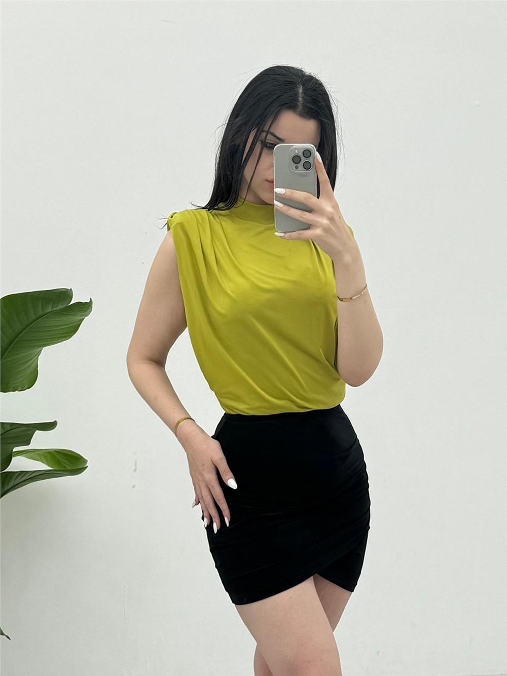 Zero Sleeve Padding Sandy Blouse -Oil Green-246-2645-R72
