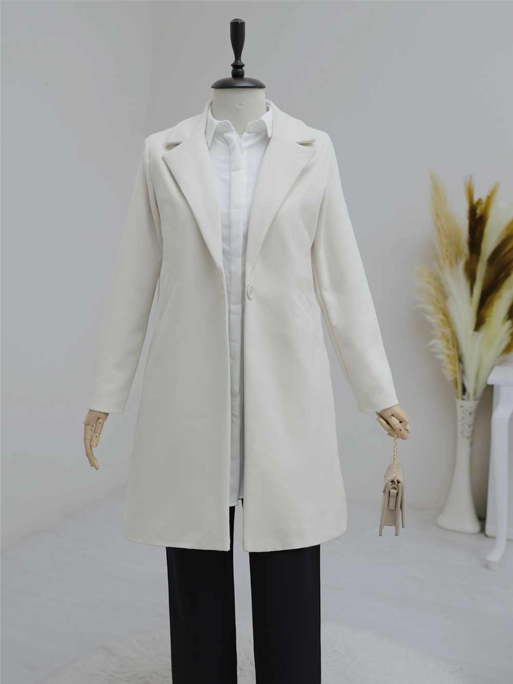 Tek Düğmeli Astarlı Kışlık Kaşe Kaban   -Krem-138-9094-R28