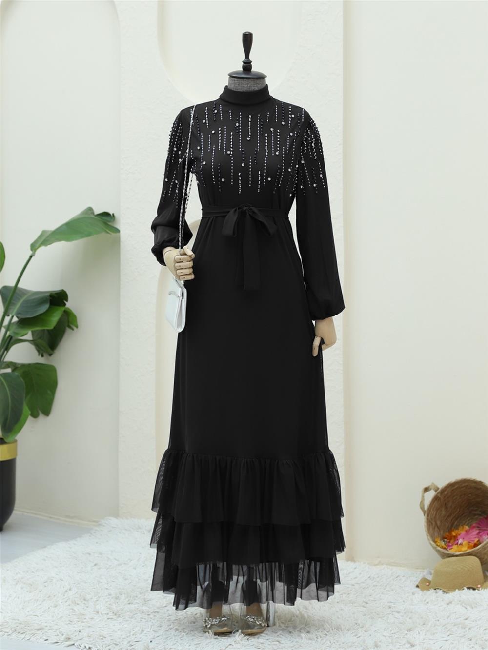 Üstü Taş Detaylı Kolu Lastikli Kemerli Şifon Elbise -Siyah-316-4616-R01