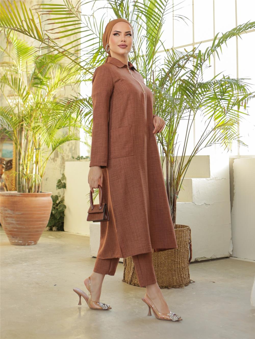 Long Linen Tunic with Collar Zipper and Bag Pockets - Brown-186-477-R15