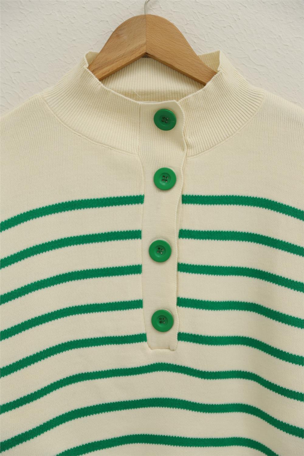 Half-Neck Knitted Sweater with Buttons on the Collar - Green-295-8018-R35