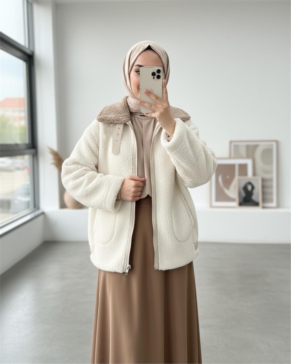 Yakası Garni Detaylı İçi Astarlı Cep Detaylı  Peluş Mont  -Bej-348-2666-R56