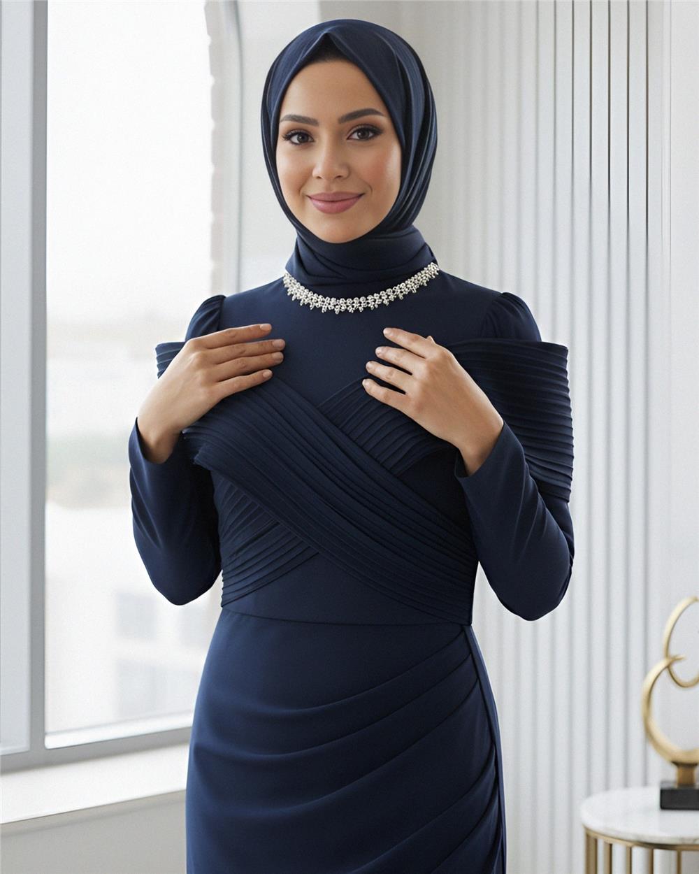 Yakası Taş Detaylı Omuzu Kat Drapeli Abiye -Laci-316-4783-R03