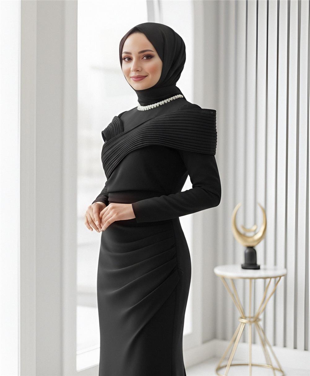Yakası Taş Detaylı Omuzu Kat Drapeli Abiye -Siyah-316-4783-R01