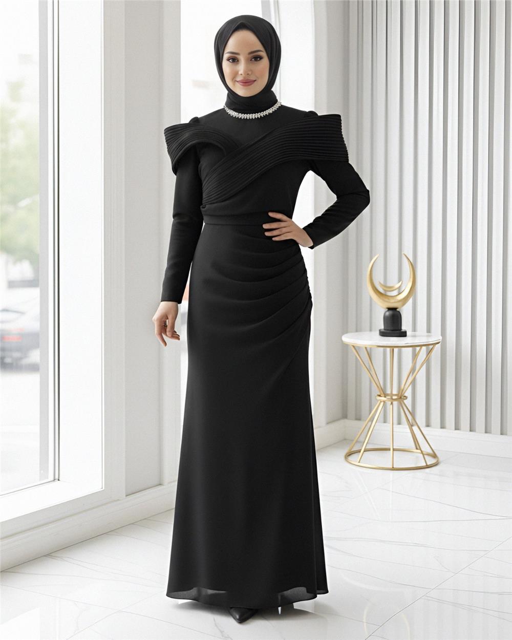 Yakası Taş Detaylı Omuzu Kat Drapeli Abiye -Siyah-316-4783-R01