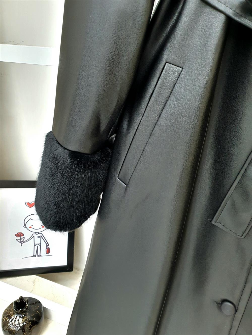 Yakası ve Kol Manşeti Soft Peluş Deri Kap -Siyah-197-4806-R01