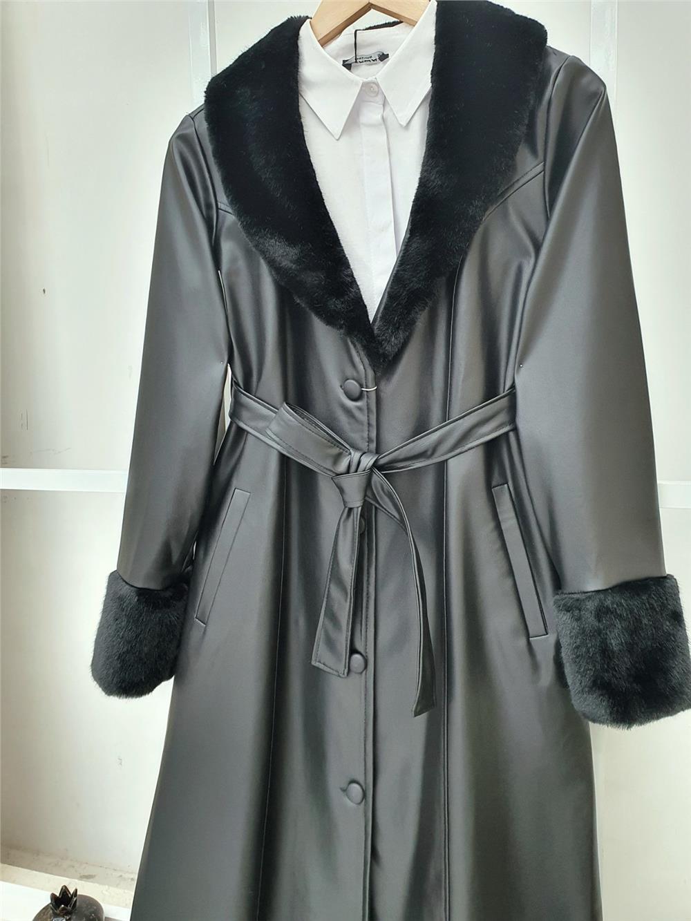 Yakası ve Kol Manşeti Soft Peluş Deri Kap -Siyah-197-4806-R01