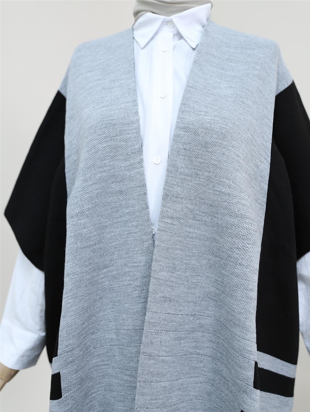 Side Slit Short Sleeve Knitwear Poncho -Black-109-9875-R01