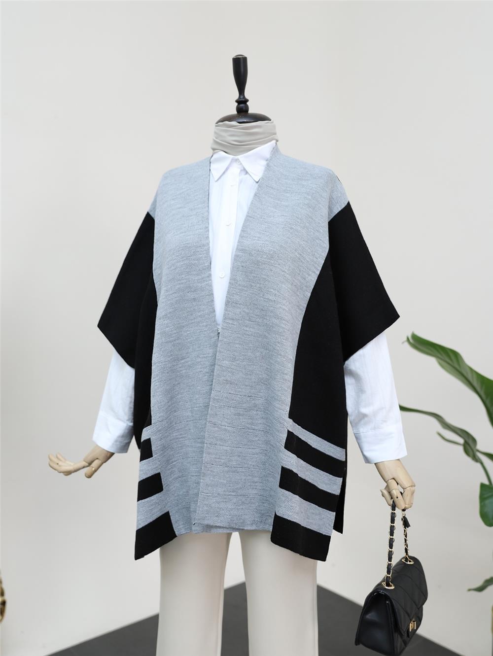 Side Slit Short Sleeve Knitwear Poncho -Black-109-9875-R01