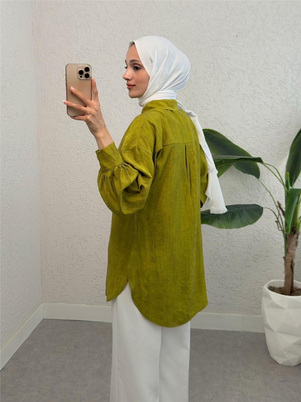 Yırtmaçlı Eteği Oval Kesim Gömlek -Yağ Yeşili-398-1011-R72