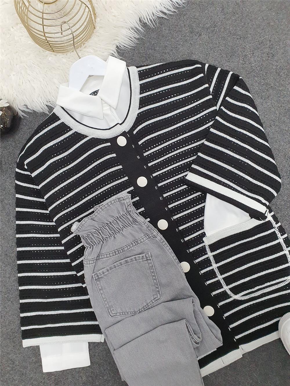 Round Neck Glitter Striped Buttoned Cardigan - Black-109-0420-R01