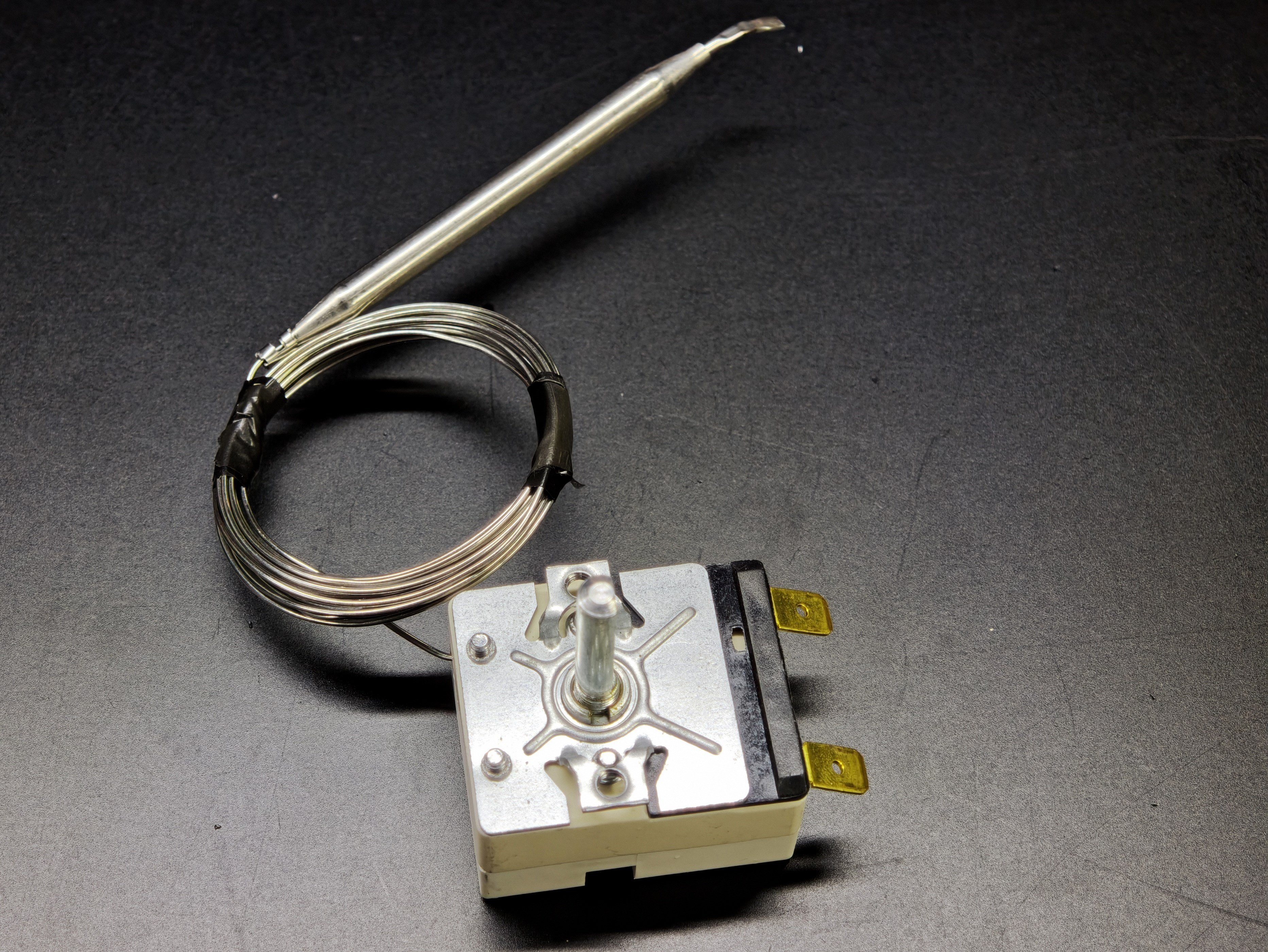 EGO 55.13039.210 100-180°C Monofaze Termostat 1980mm Kapiler