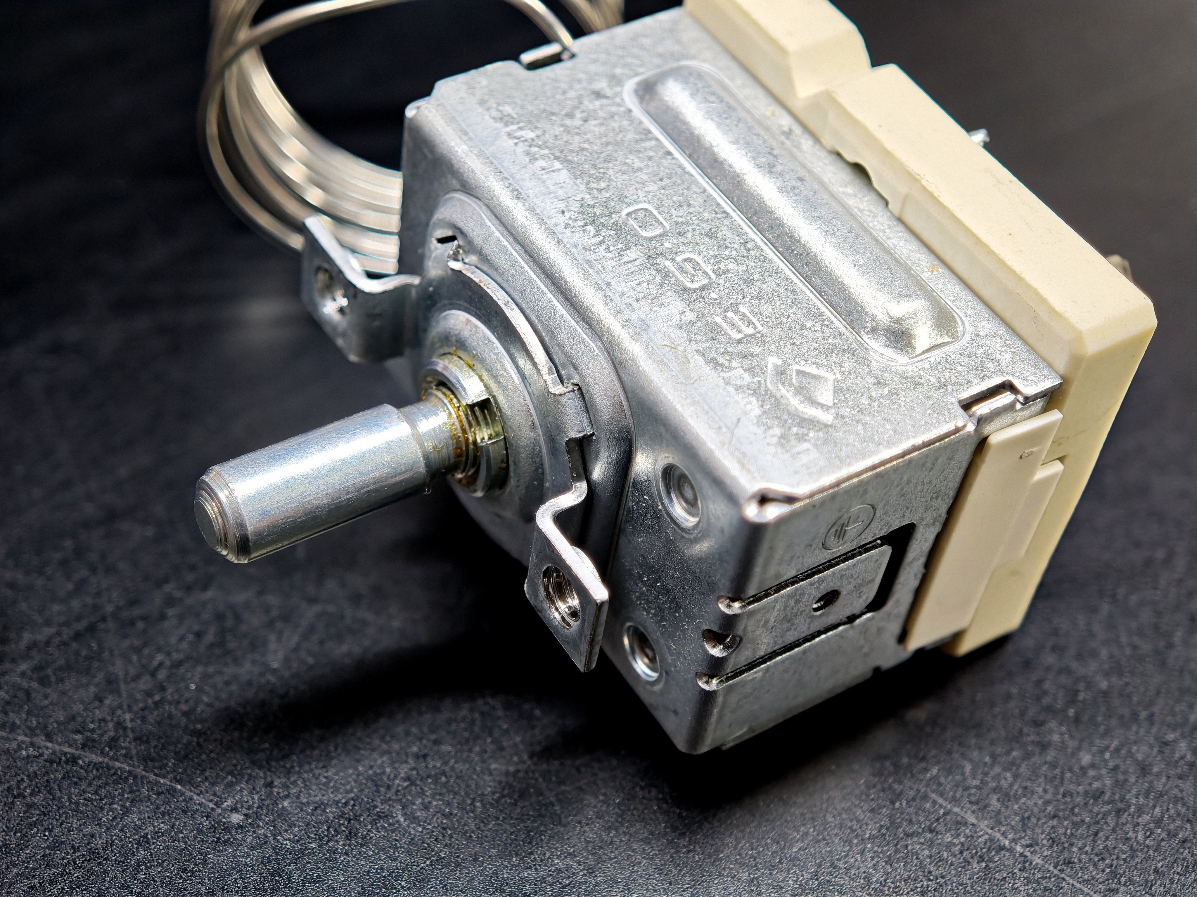 EGO 55.17212.020 30-85°C Monofaze Çift Kontak Termostat 220V
