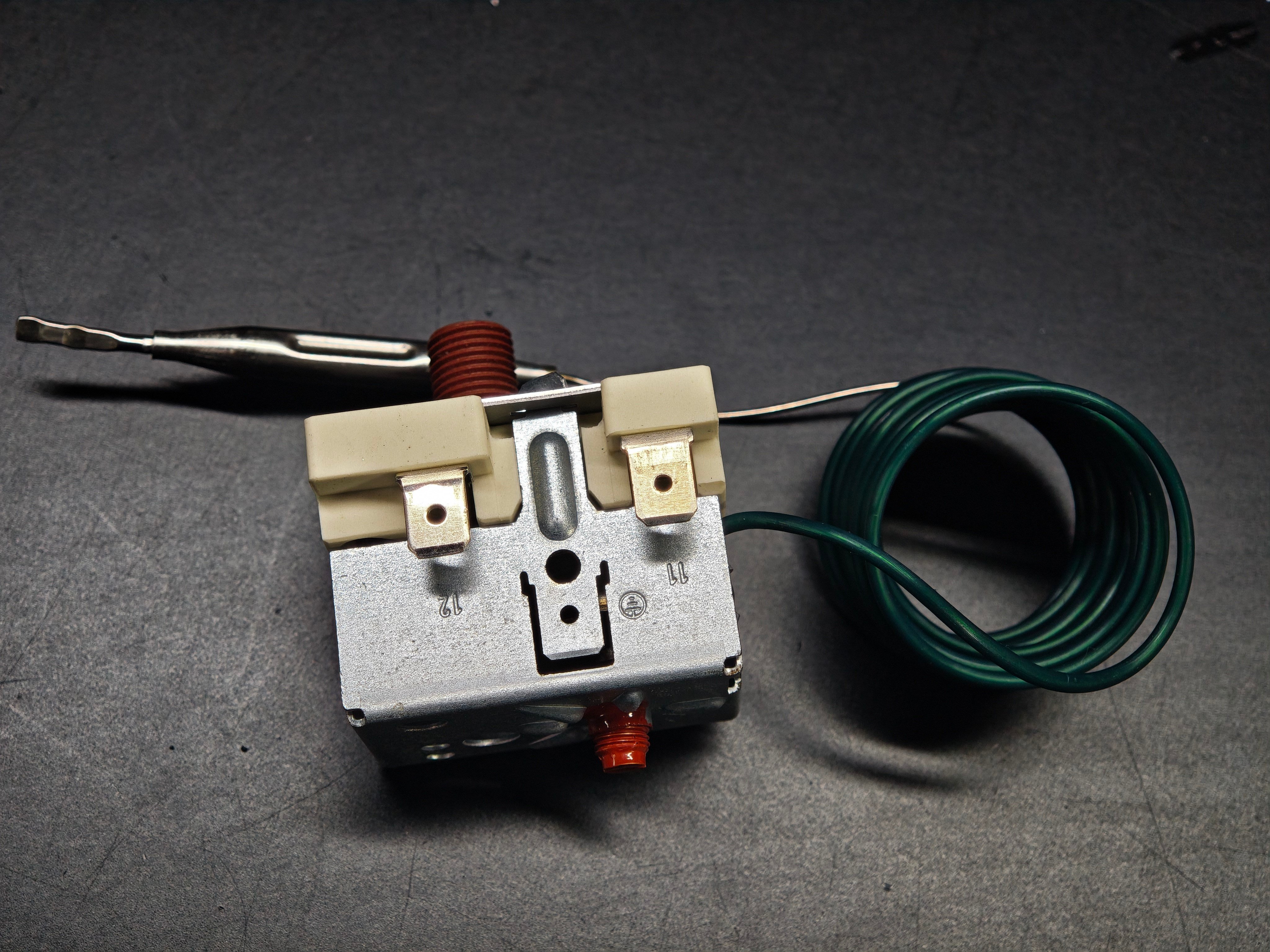 EGO 56.10534.510 183°C Monofaze Limitör Termostat Ø6×61mm Prob 1460mm Kapiler