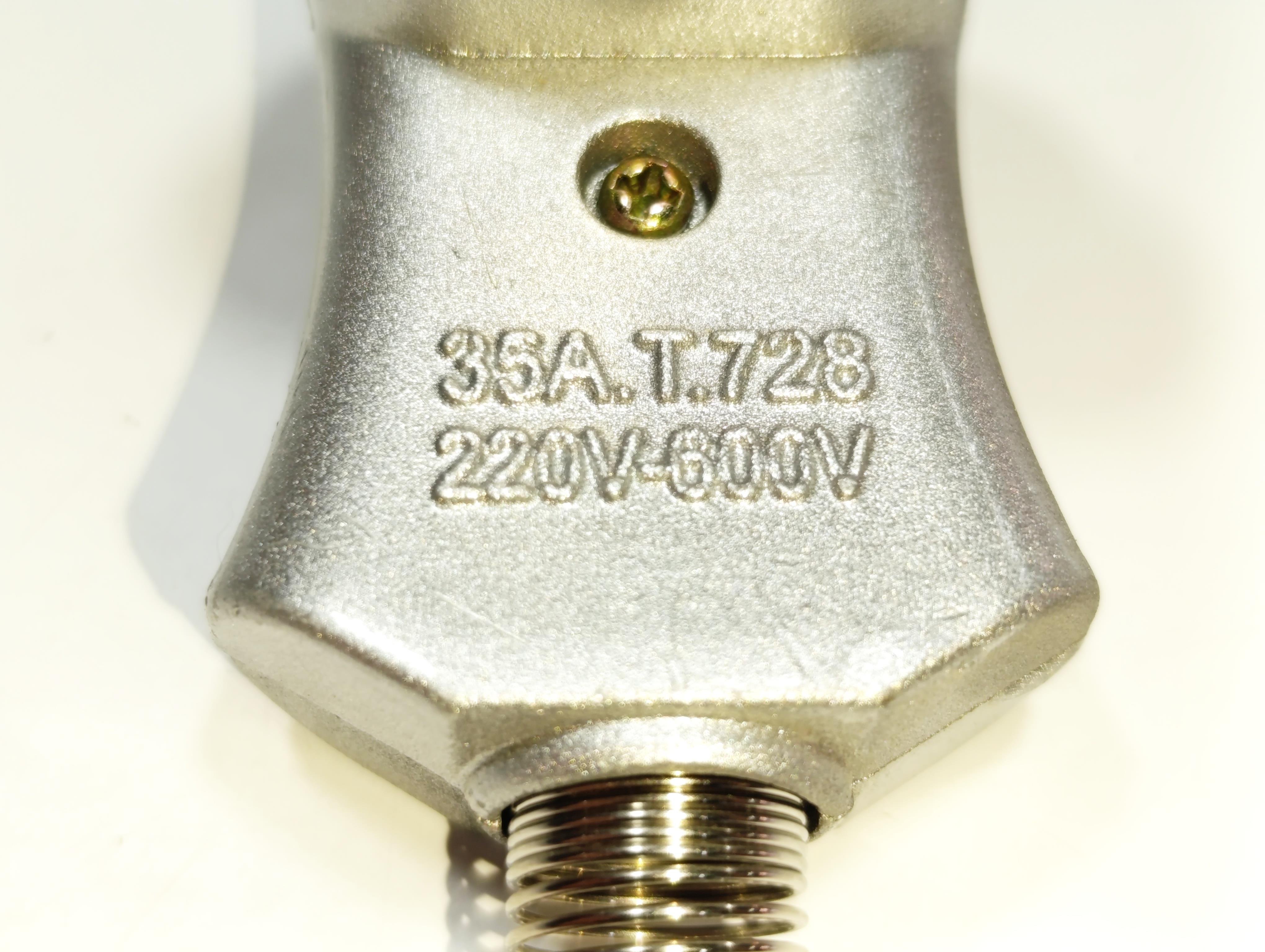 TYP-RA-2-ALSİ Endüstriyel Eğik Model Erkek Fiş – Alüminyum/Silikon – 300°C – 35A – 220-380V