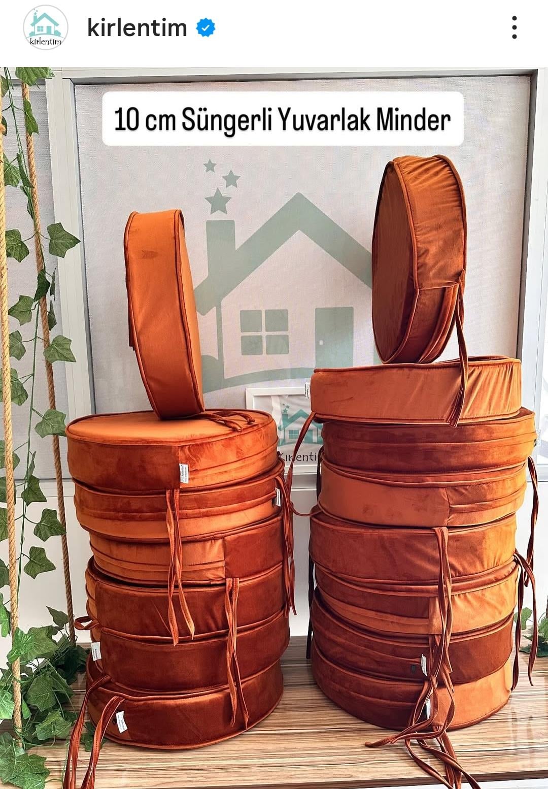 10 CM SÜNGERLİ - DÜZ KİREMİT KADİFE - YUVARLAK MİNDER