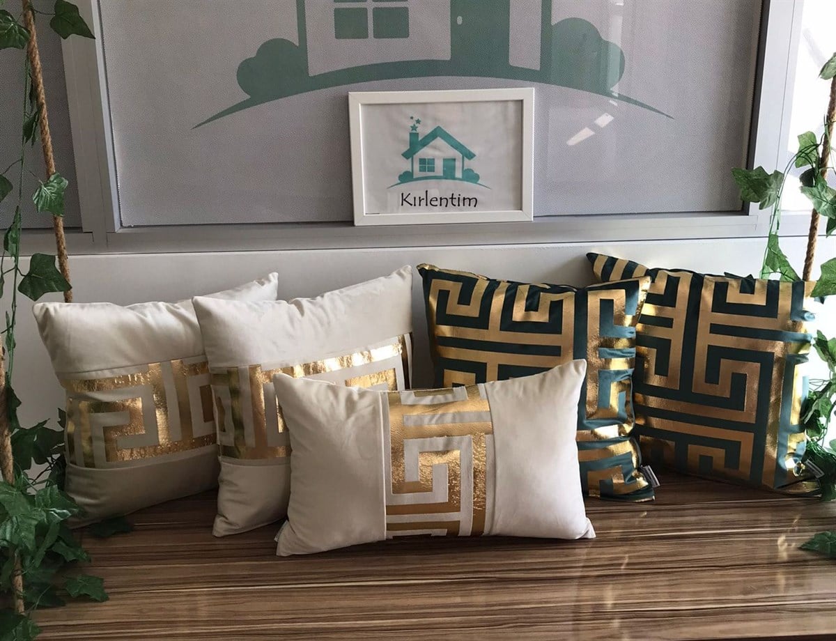 BEJ KADİFE ORTADA ENİNE LABİRENT DESEN GOLD VARAK BASKILI