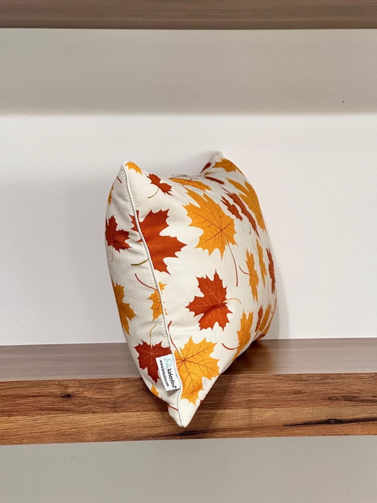 D979 BEYAZ ZEMİN SONBAHAR YAPRAKLI 30*50 KIRLENT