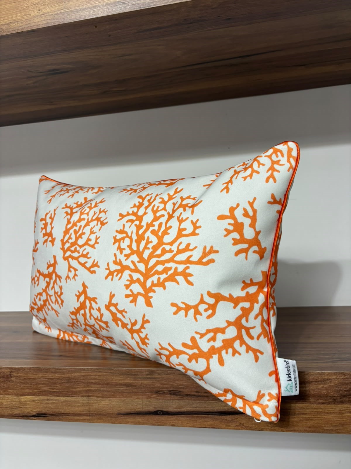 E128 BEYAZ ZEMİN TURUNCU MERCAN KIRLENT 30*50