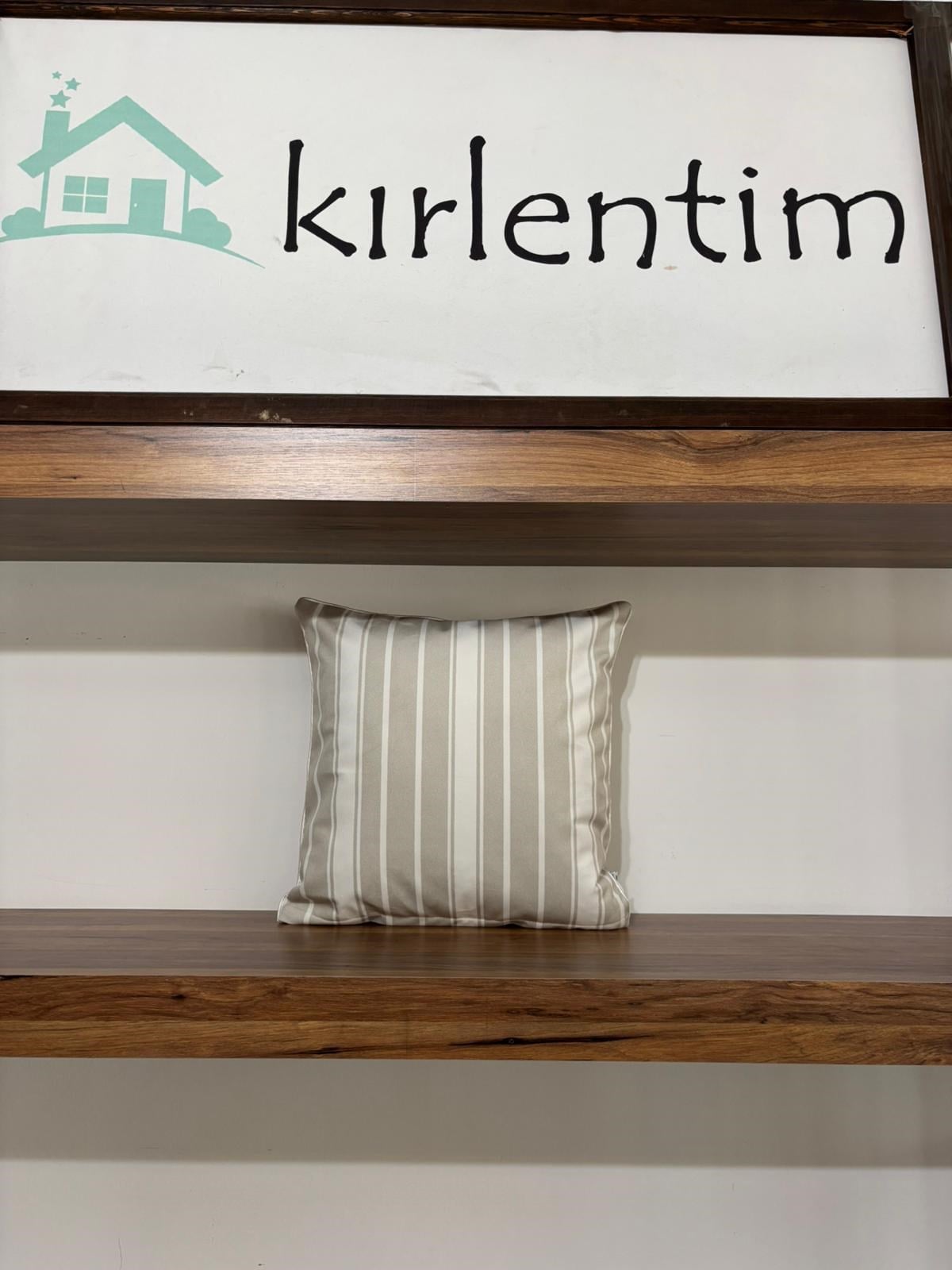 E495C KREM ZEMİN BEYAZ ÇİZGİLİ KIRLENT
