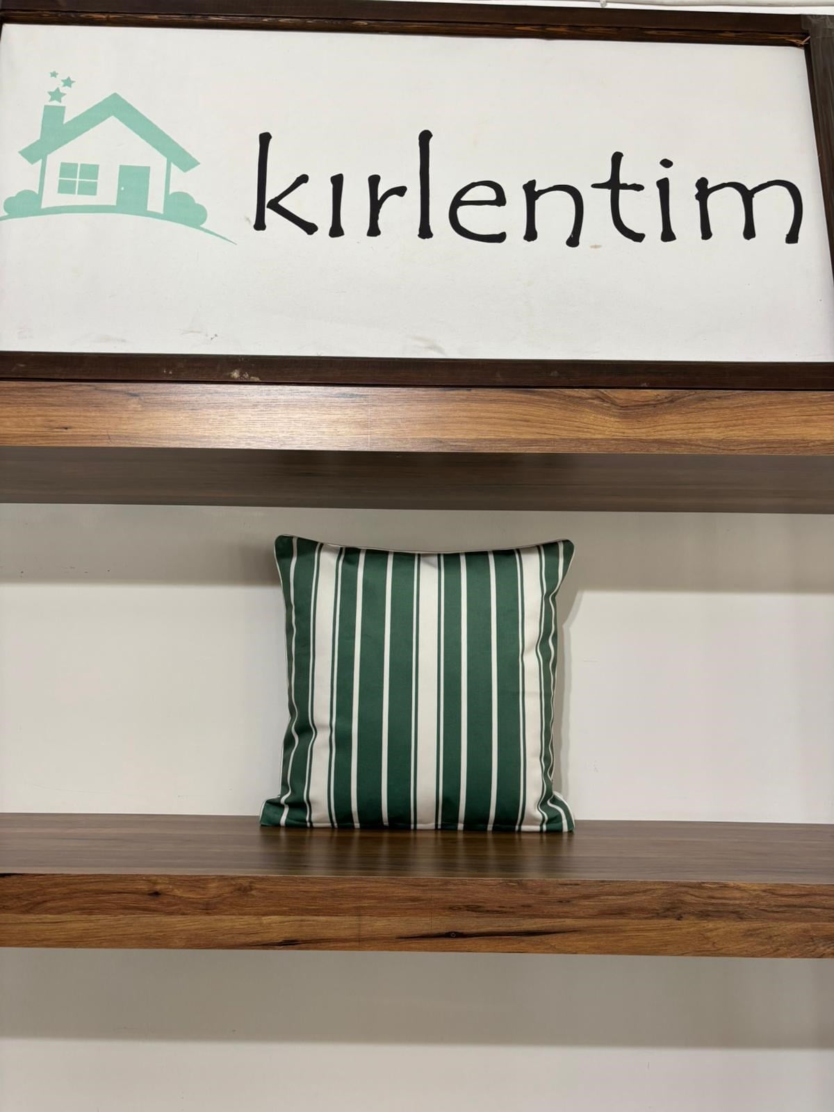E495C YEŞİL ZEMİNLİ ÇİZGİLİ KIRLENT
