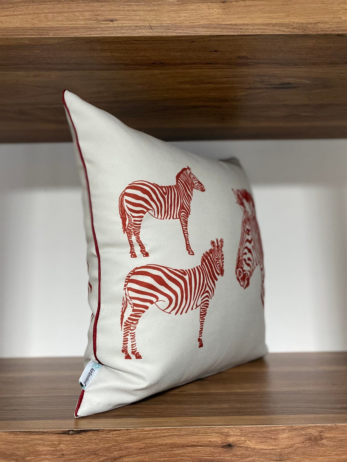 E866B BEYAZ ZEMİN MERCAN ZEBRA 4343