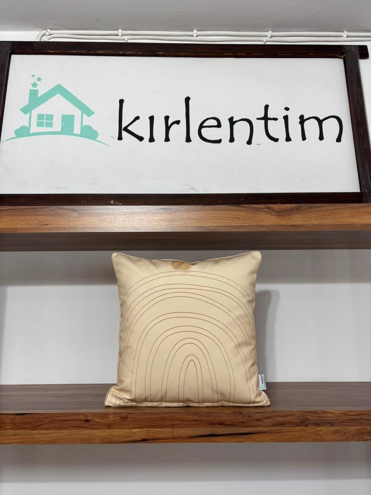 E935 KREM KAHVE GEOMETRİK DESENLİ KIRLENT