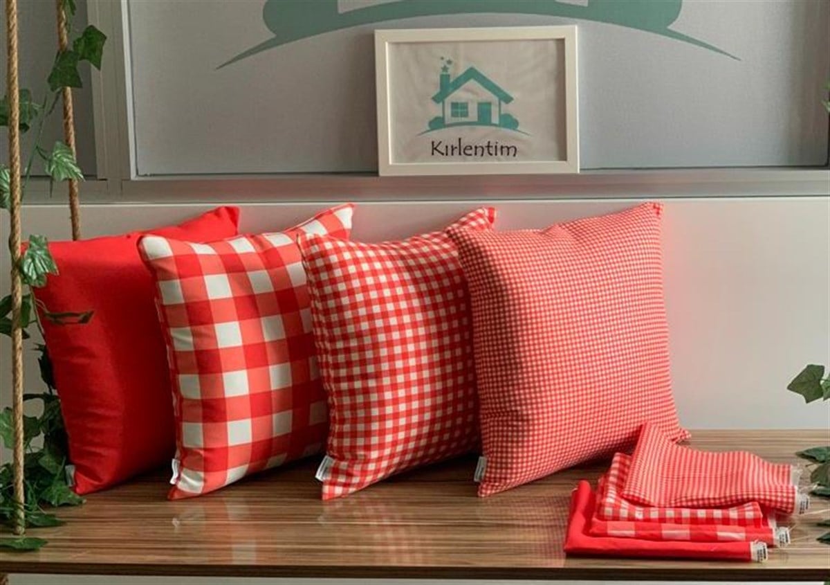 E983V9C KIRMIZI KÜÇÜK EKOSE ÇİFT TARAFI DİJİTAL BASKILI