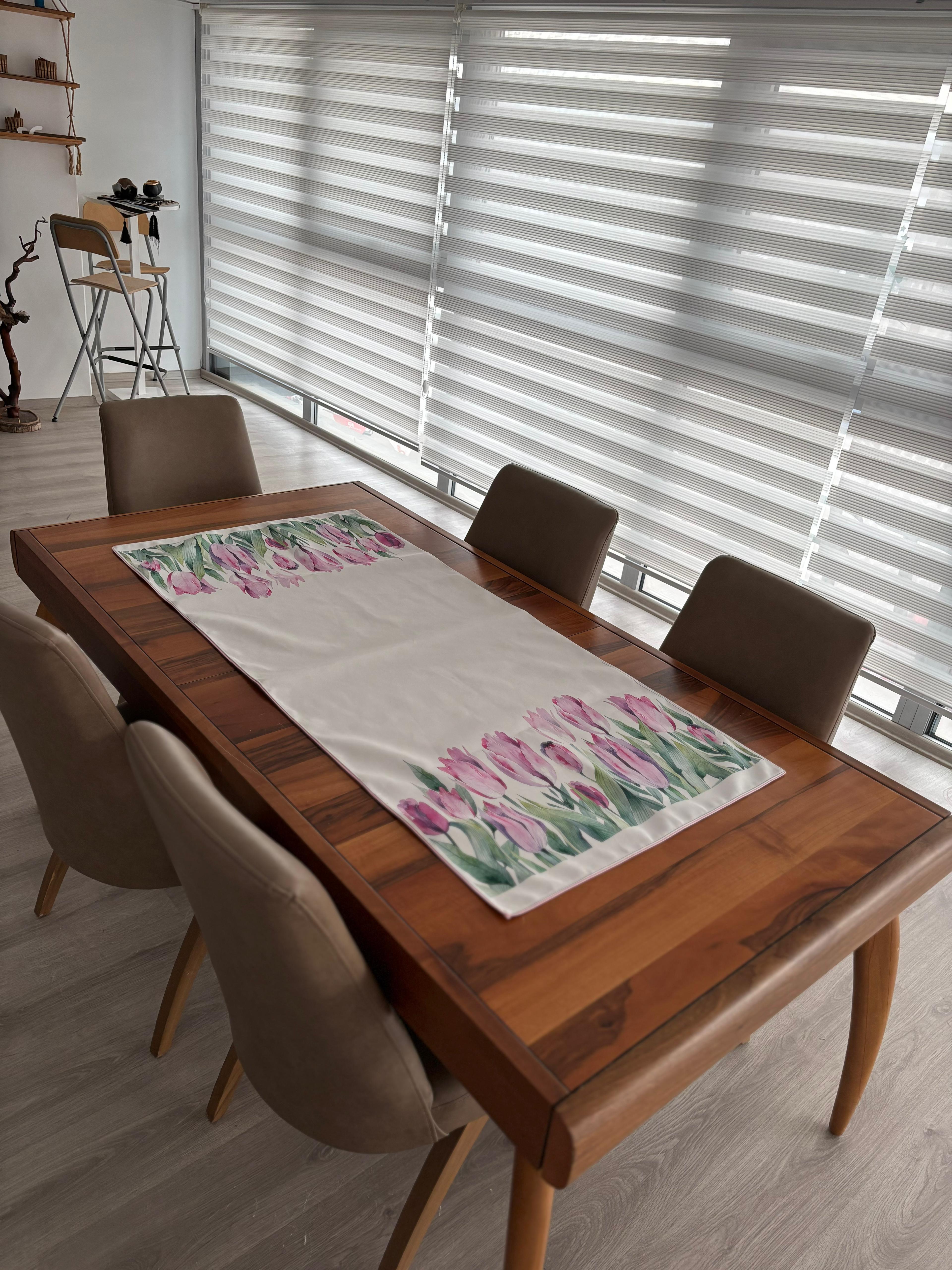 H1203 PEMBE MOR LALELER RUNNER 