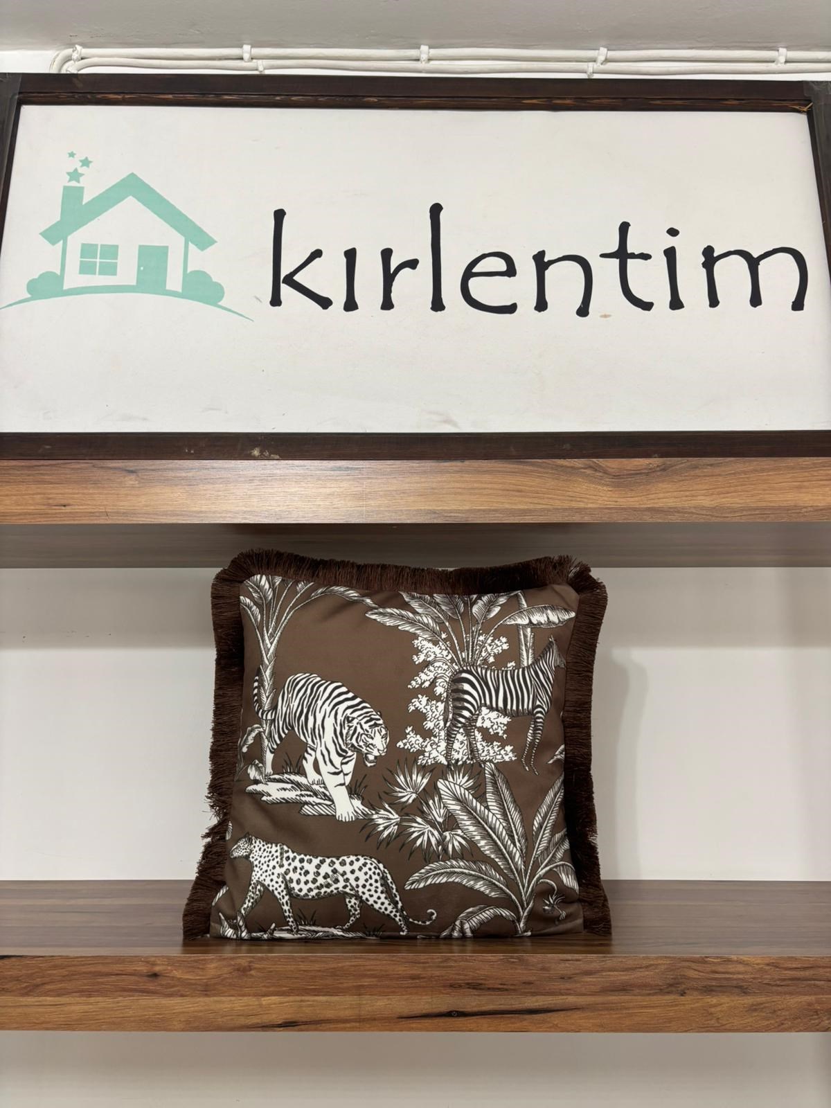 H1219 KAHVERENGİ ZEMİN TROPİKAL DESENLİ PÜSKÜLLÜ KIRLENT