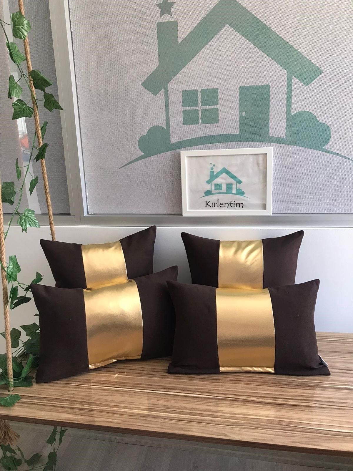 KAHVE ZEMİN ORTASI ALTIN VARAKLI 4'LÜ KOMBİN