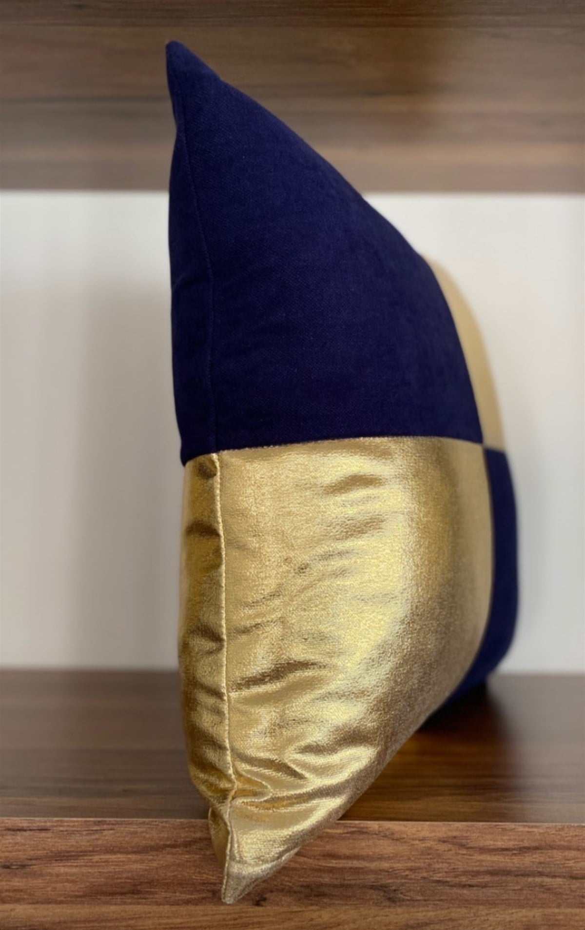 MAVİ ZEMİN DAMA DESEN GOLD VARAK BASKILI-4343