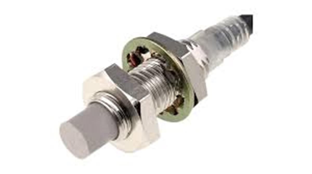 Omron E2E-X4MD1-M1G