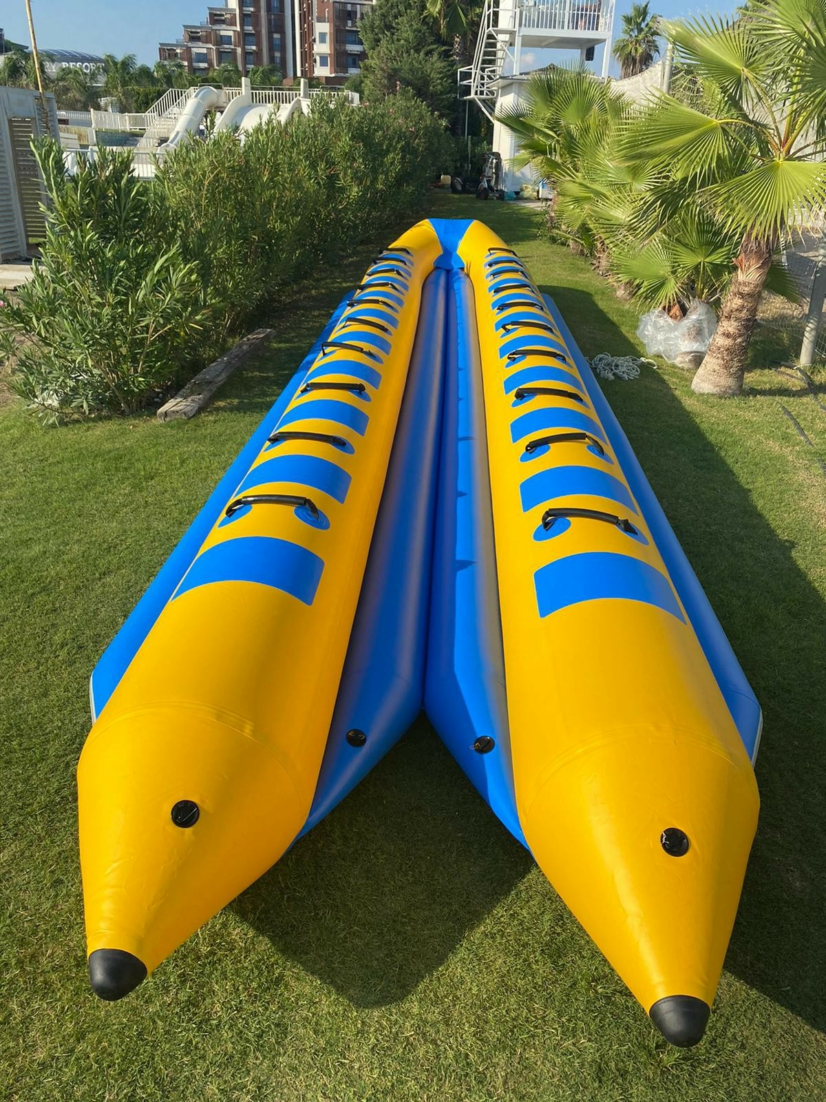 SEABIRD BANANA SAFARI 20 PERSON