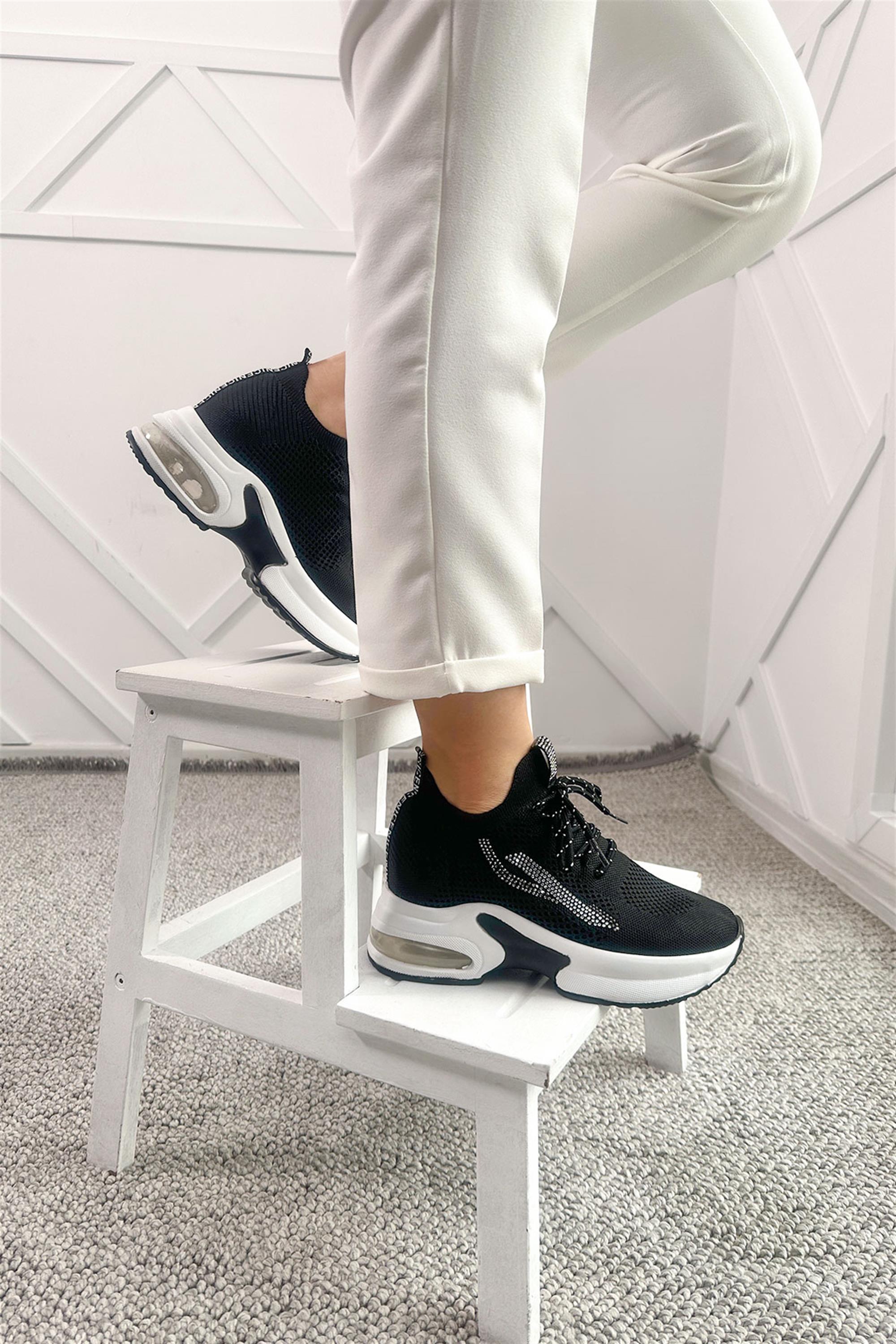 Cabra Siyah Taşlı Triko Gizli Dolgu Topuklu Air Taban Kadın Sneaker Spor Ayakkabı
