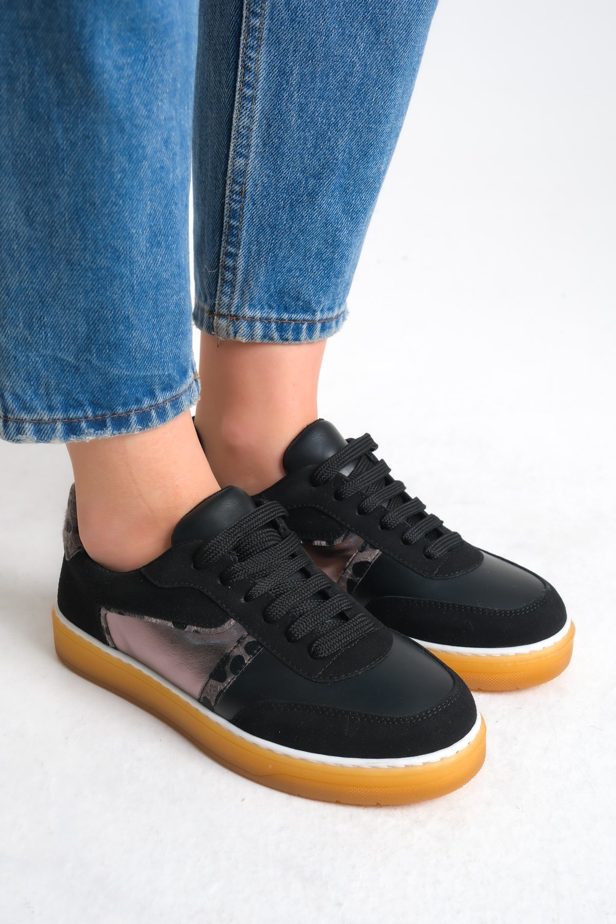 EVA SNEAKERS