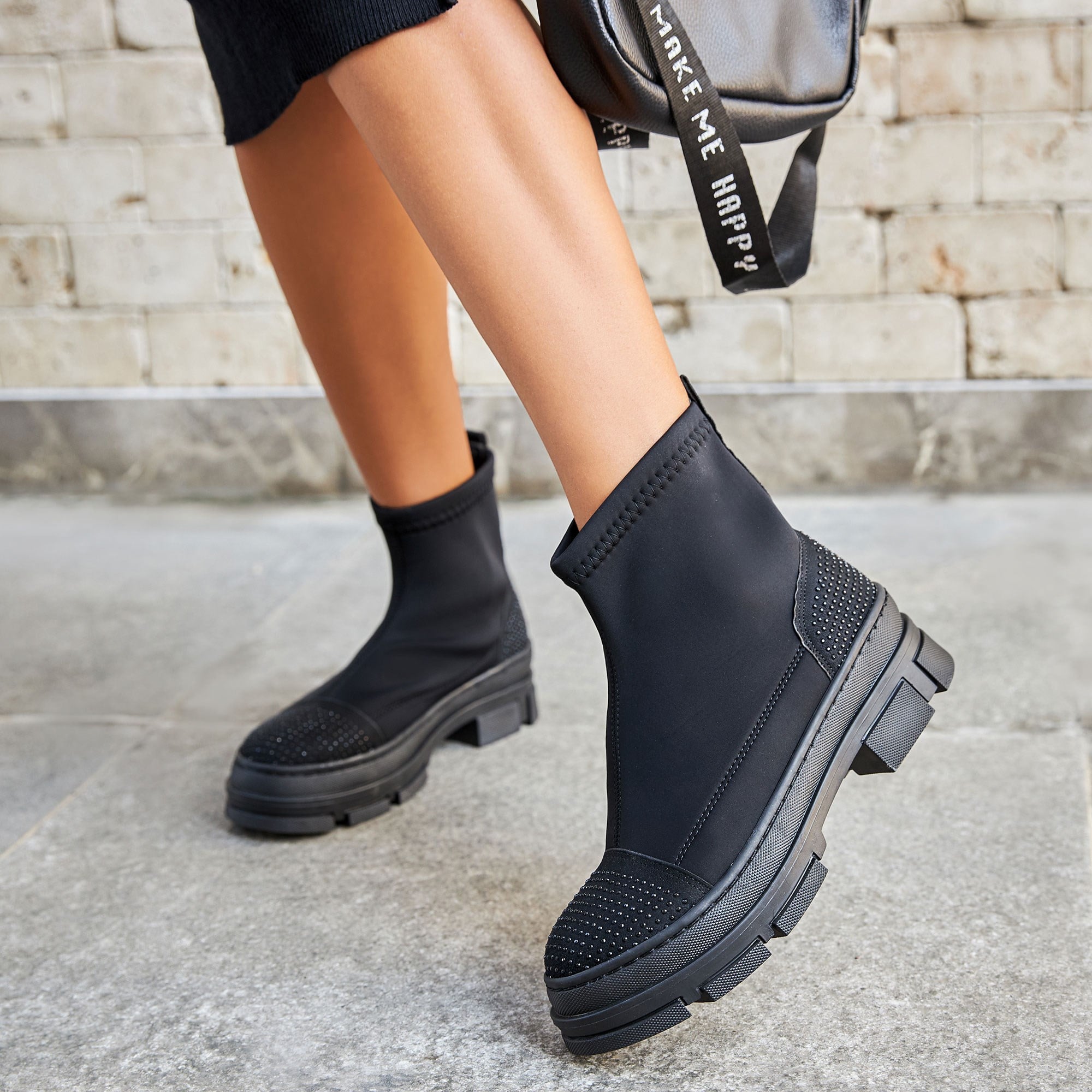 Ferav Siyah Taşlı 