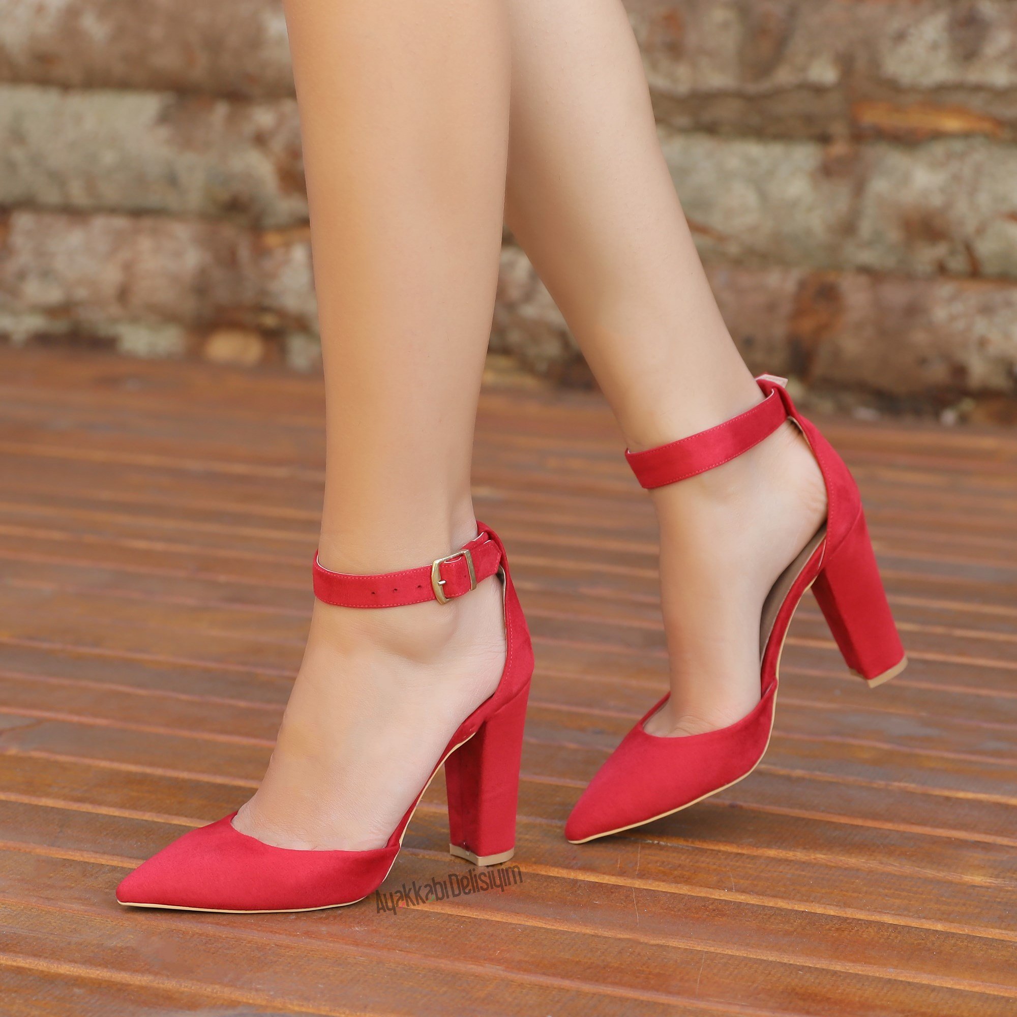 Homeros Dz Süet Kırmızı Kalın Topuklu Stiletto