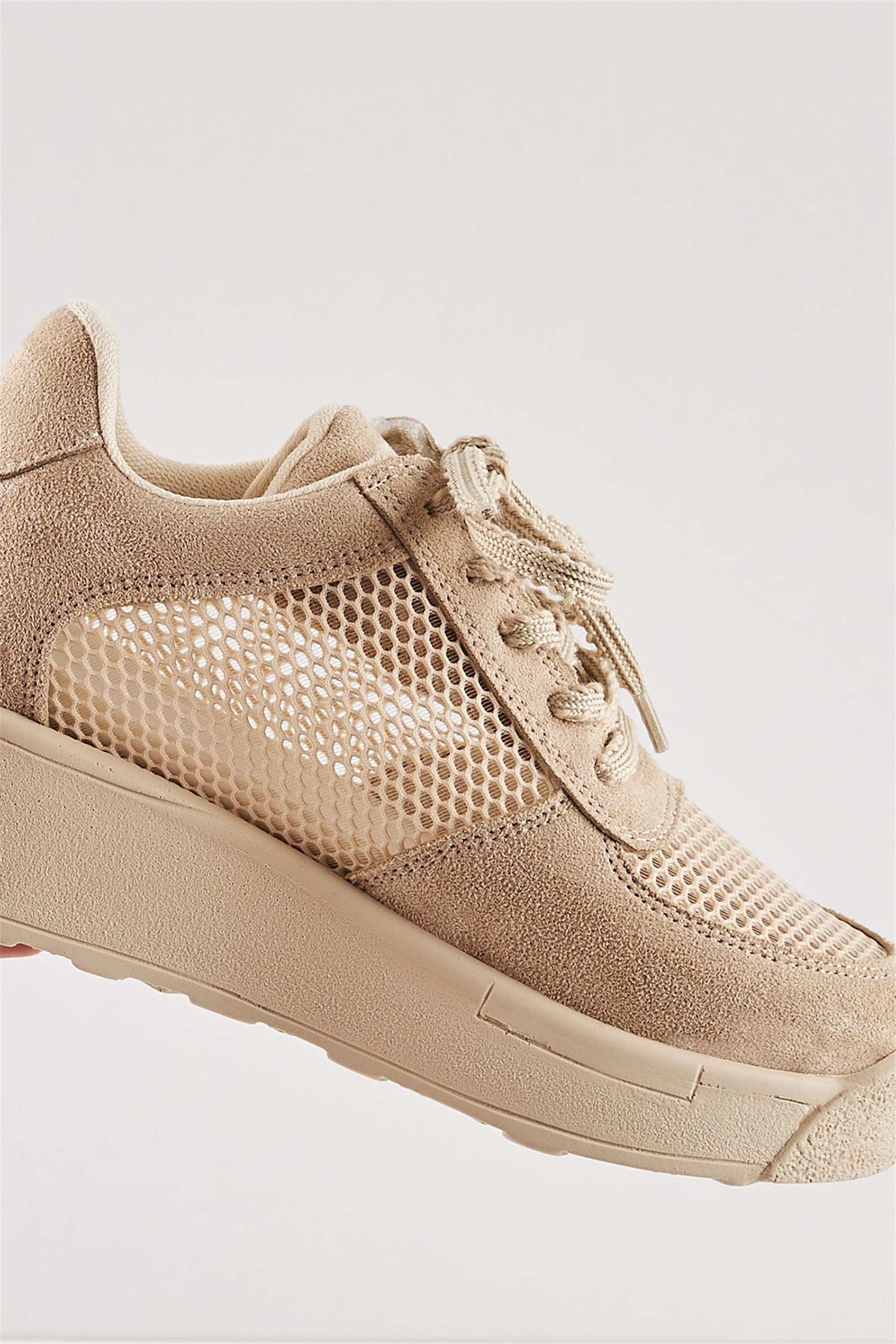 Jadis Bej Rengi Süet Fileli Kalın Tabanlı Kadın Sneaker Spor Ayakkabı