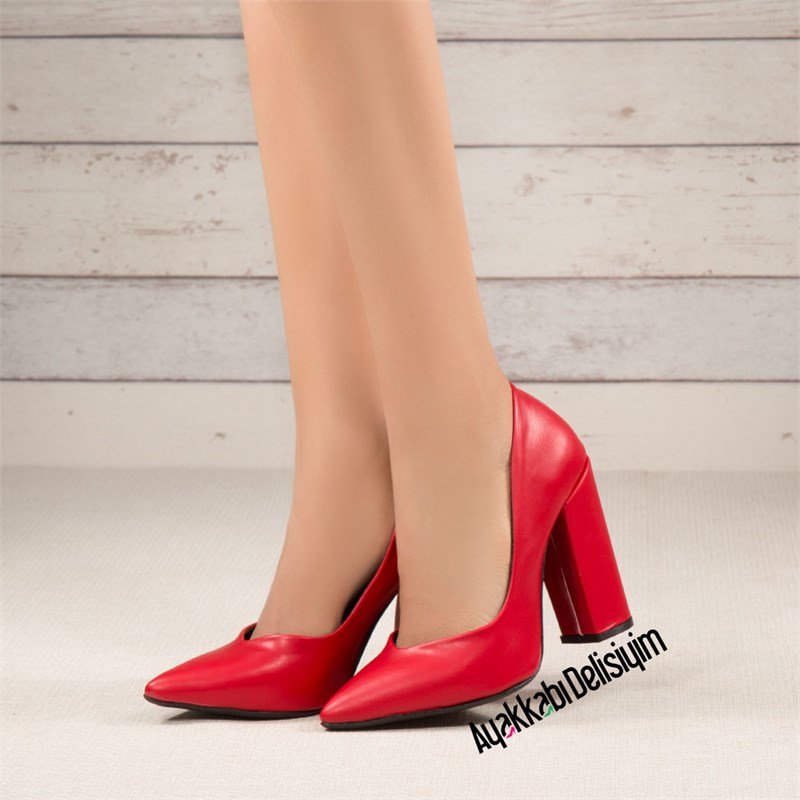 Lilka Kırmızı Kalın Topuklu Stiletto