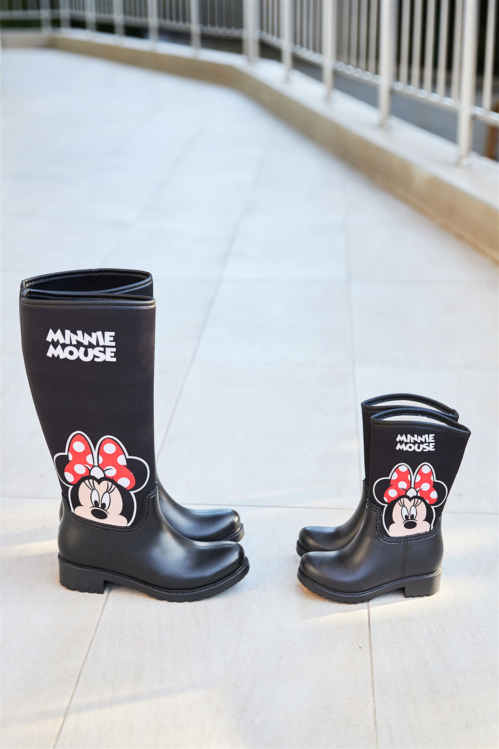 Mayuse Siyah Minnie Desenli Yağmur Çizmesi